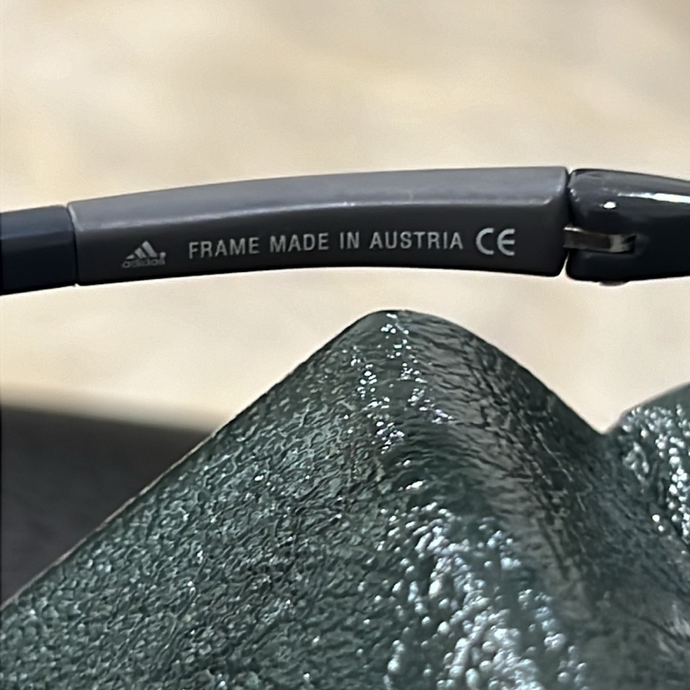 Adidas “frames” - Picture 7 of 10